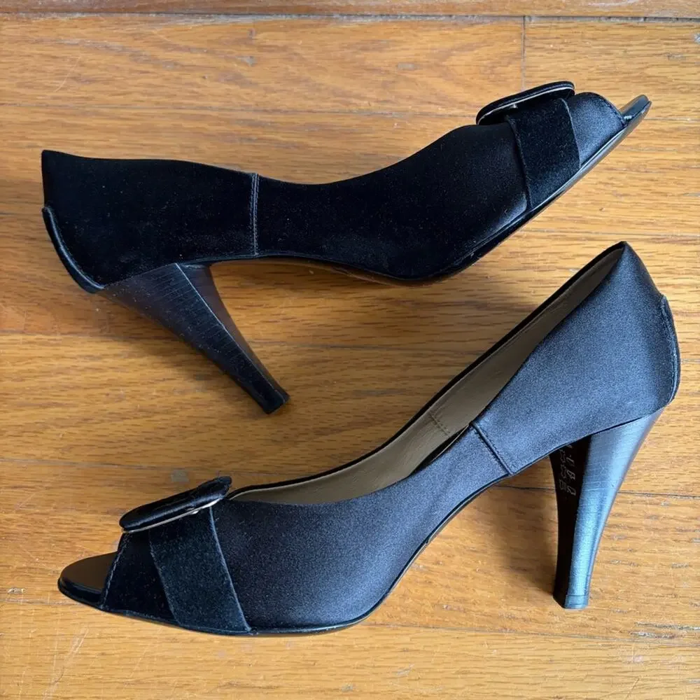 Tod’s | Leather Peep Toe Pumps Heels Mirror Detail Formal Classic Black Size 6.5